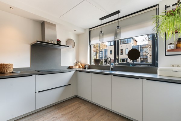 Medium property photo - Burgemeester Beelaertspark 77, 3319 AN Dordrecht